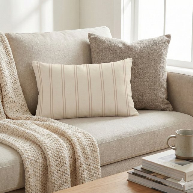 Rustic Ticking Stripe | Hand Drawn Desert Sand Lumbarkudde (Skapare uppladdad)