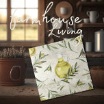 Rustic Tuscany Olife Oil Flaska Watercolor Kakelplatta<br><div class="desc">Vattenfärgade oliver och grenar är utformade i en ytlig bakgrund. Flaska av olivolja har lagts till i detta utkast. 100 % kundtillfredsställelse med "Zazzle" varje dag.</div>