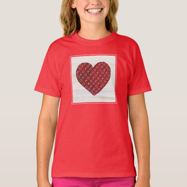 Rustic Valentine | Hugs & Kisses Heart T Shirt (Framsida)