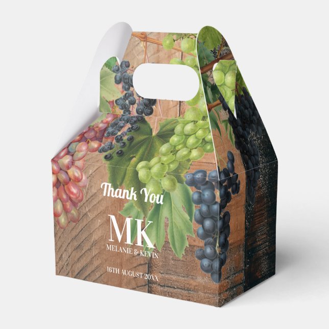 Rustic Vineyard Wood & Grapes Monogram Bröllop Presentaskar (Framsidan Sidan)