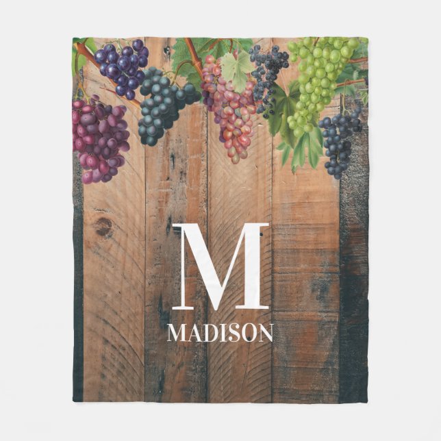 Rustic Vineyard Wood & Grapes Monogram Fleecefilt (Framsidan)