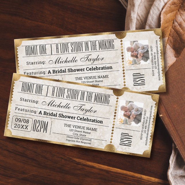 Rustic Vintage Movie Biljett med OSA Photo Inbjudningar (vintage movie ticket with a photo, old gold background)