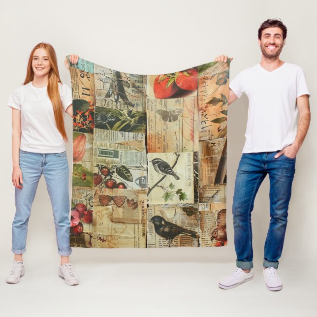 Rustic Vintage Newspaper Patchwork Collage (4) Fleecefilt (På plats)