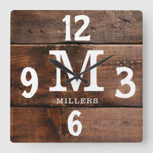 Rustic Walnut Wood Family Namn Monogram Farmhouse Fyrkantig Klocka