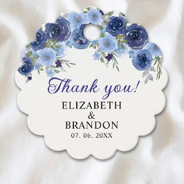 Rustic Wedding with Blue Navy Flowers Gåvor Etiketter