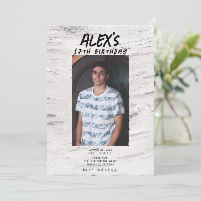 Rustic White Birch Trendig Photo Födelsedagsfest Inbjudningar (Stående Fram)