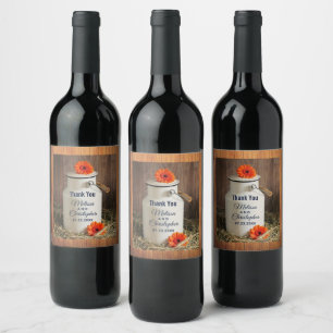 Rustic White Mjölk Jug med blommor Tack Vinflaska Etikett