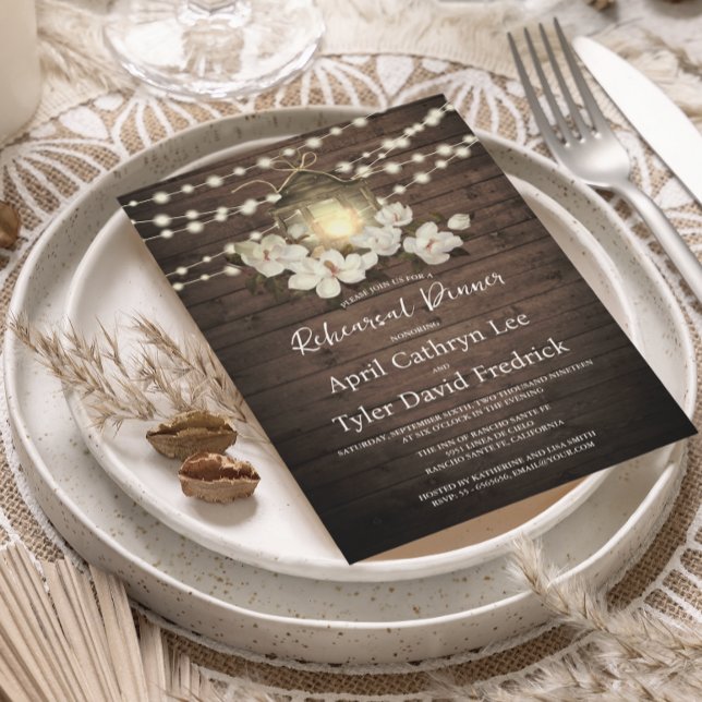 Rustic Wood Blommigt Lantern Ljus Rehearsal Middag Inbjudningar (Skapare uppladdad)