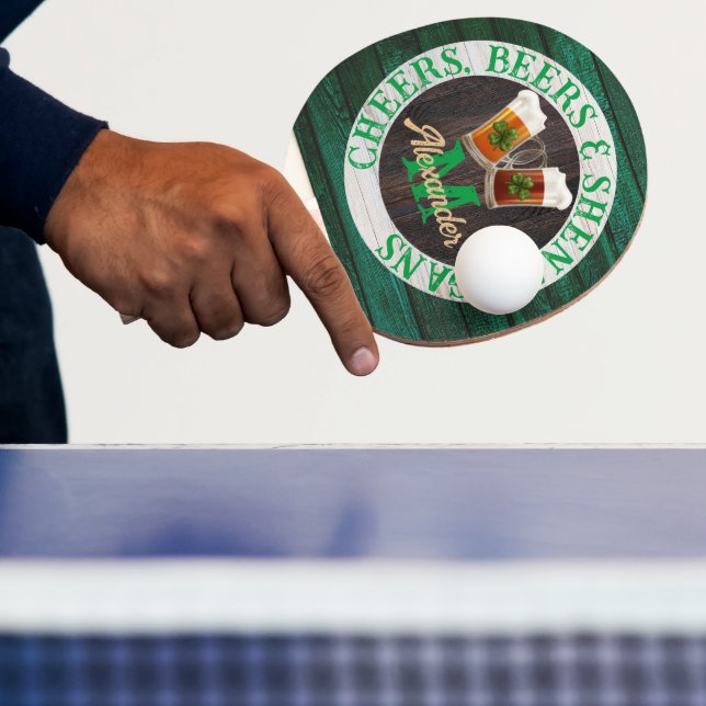 Rustic Wood Cheers Öl Shenanigans Pingisracket (Insitu)