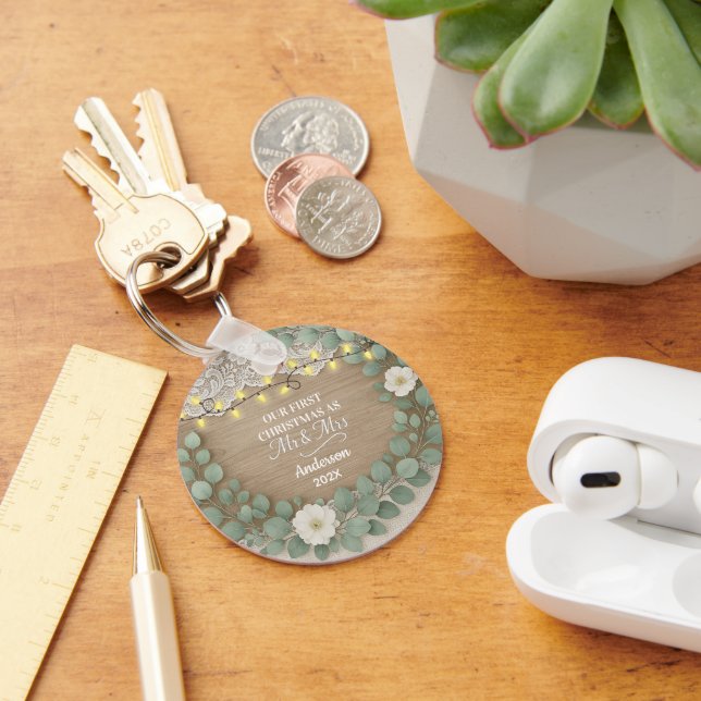 Rustic Wood & Eucalyptus Mr & Mrs Christmas Nyckelring (Skrivbord)