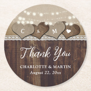 Rustic Wood Hearts Monogram Bröllop Tack Underlägg Papper Rund