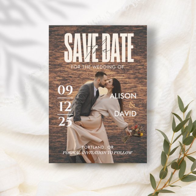 Rustic Wood Magazine Photo Save Date Bröllop Inbjudningar (Skapare uppladdad)