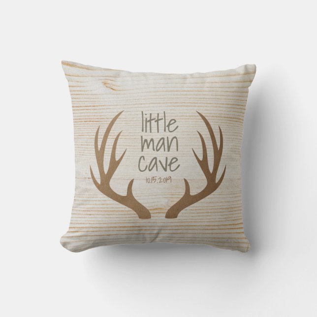 Rustic Wood och Antlers Little Man Cave Nursery Kudde (Framsida)