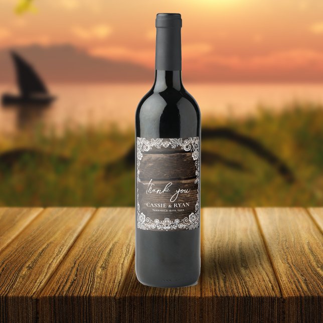 Rustic Wood och Snöre Bröllop Tack Vinflaska Etikett (Rustic Wood and Lace Wedding Thank You Wine Label)