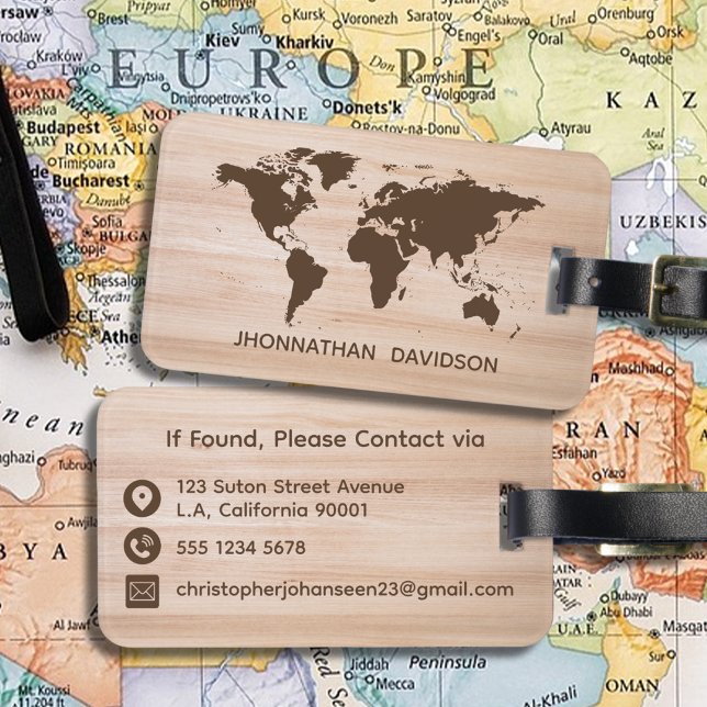 Rustic Wood World Travel Karta Brown Namn Typograp Bagagebricka (Skapare uppladdad)