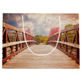 Rustic Wooden Bridge i Land