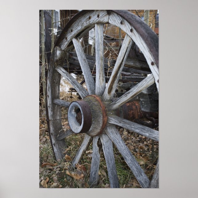 Rustic Wooden Wagon Wheel Poster (Framsidan)