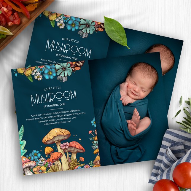 Rustic Woodland Mushroom Fungi 1:a födelsedagsfoto Inbjudningar (Rustic Woodland Mushroom Fungi 1st Birthday Photo Invitation)