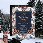 Rustic Woodsy Hjort | Skog 40:e födelsedag Party Inbjudningar<br><div class="desc">Fira hans födelsedag i stil med den här hjorten,  mönster,  en utomhuskallad "Födelsedagsfest" med en mängd olika hjortar med grön fir träd,  berg och snö på vit bakgrund på framsidan och med en rustik vind mörk baksida. Sammansatt design efter Helgdag Hearts-design.</div>