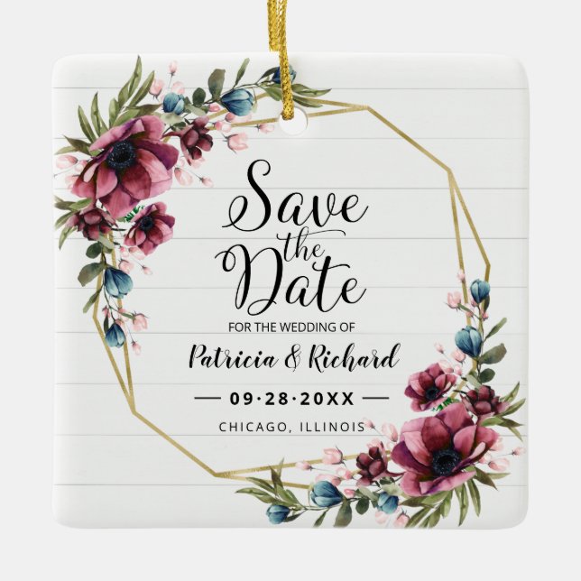 Rustig Chic Burgundy Blommigt Bröllop spara datum Julgransprydnad Keramik (Framsida)