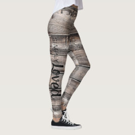 Rustig chic, ENKELT LOVED-skript på barnwood | Leggings