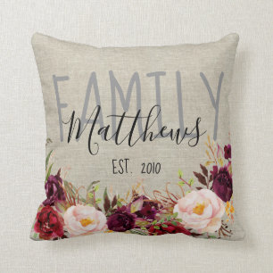 Rustig Linen Burgundy Blommigt Family Namn Keepsak Kudde