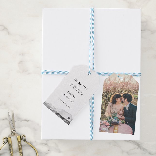 Rustig vattenfärg tack för fotot från bröllop i be presentetikett (Rustic watercolor thank you photo mountain wedding gift tags.)