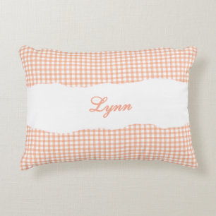Rustik apelsin gingham personligt namn prydnadskudde