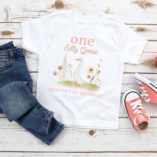 Rustik Beige Blommig En Dum Gås 1-årsdag T Shirt (One Silly Goose 1st Birthday T-shirt Girl, Personalized Girls First Birthday T-shirt Silly Goose,)