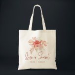 Rustik  Blommigt Kärlek är Sweet Bröllop Tygkasse<br><div class="desc">Fira din speciella dag med den här   blommigten bröllop till väskan med elegant vattenfärgsblommor och ett romantiskt "Kärlek är Sweet"-meddelande. Perfekt för brudtärna,  bröllopsfavoriter eller gäster att bära minnen från din stora dag.</div>