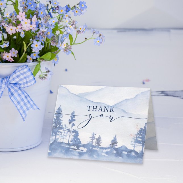 Rustik Blue Mountain Watercolor Bröllop Tack Kort (Harness the balance of elegance & heartfelt appreciation with our Blue Mountain Watercolor Thank You)