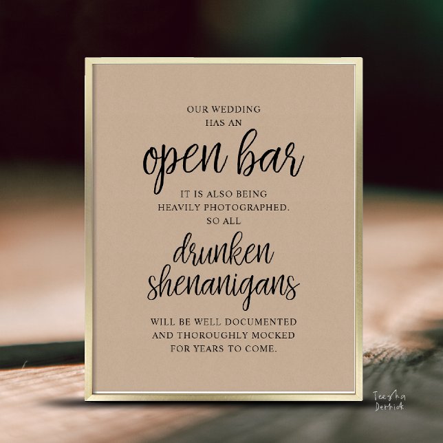 Rustik Bröllops Öppen Bar, Berusade Busstreck Poster (Modern Rustic Wedding Open Bar Drunken Shenanigans Poster in Cottage Brown Kraft)
