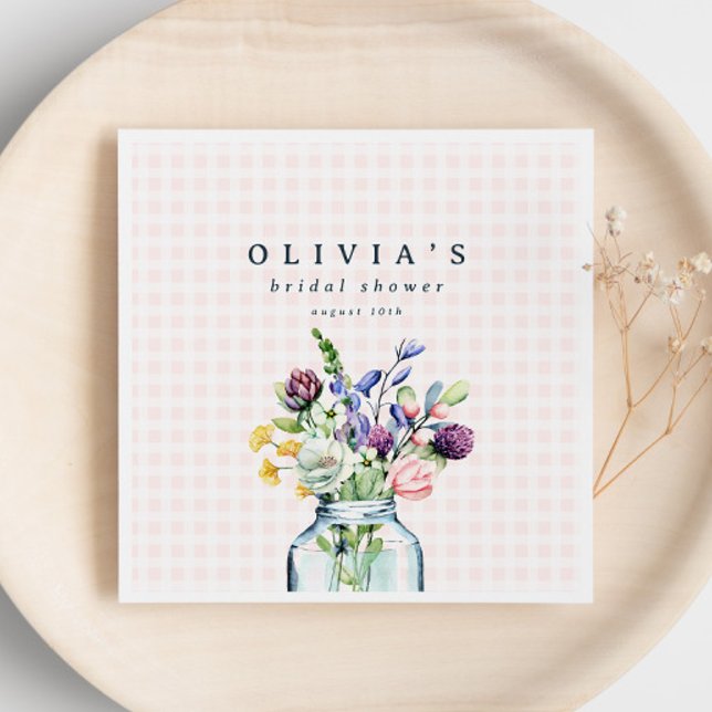 Rustik bröllopsfest med vildblommor i murskål och  pappersservett (Skapare uppladdad)