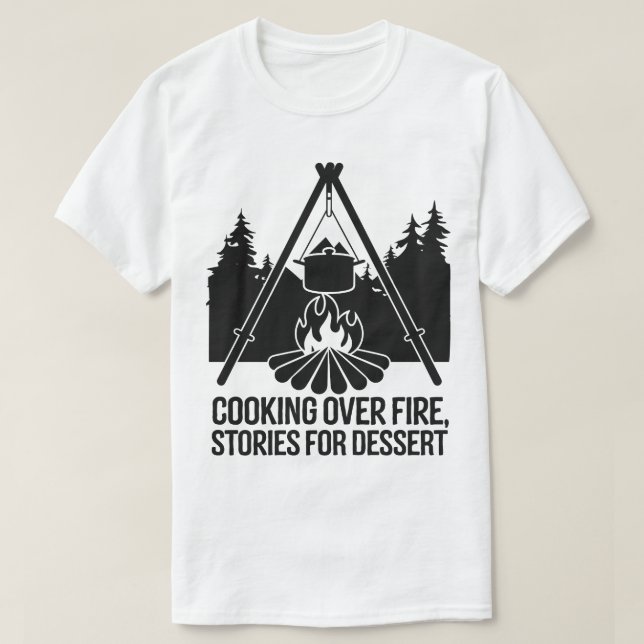Rustik Campfire-kokning under Gräs-skogsnatten T Shirt (Design framsida)