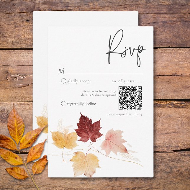 Rustik, delikat Burgundy Rust Höst löv QR-kod OSA Kort (Rustic Delicate Burgundy Rust Fall Leaves QR Code RSVP Card)