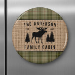 Rustik Family Cabin Moose Gräs Grönt Play Burlap Magnet<br><div class="desc">En vacker, rustik magnet med familjen namn och kabin, stuga, stuga eller annan önskad text och dess fastställda datum. Anpassad design har en silhuett av en bull och gräs träd på ett stil-gaffel med spets, accentuerat med vackra Fransk land i mjuka skuggor av gräs och sage-grönt. Om du vill se...</div>