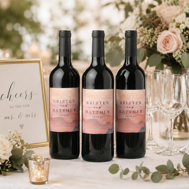 Rustik Fjäll Aquarell Solnedgång Bröllop Vinflaska Etikett (Dress your reception tables and bar using this rustic mountain watercolor sunset wedding wine label.)