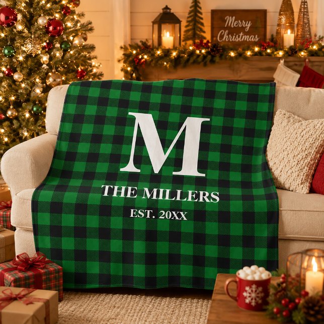 Rustik grön och svart Buffalo-rutig monogram  Fleecefilt (Rustic Green and Black Buffalo Plaid Monogram Fleece Blanket)