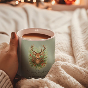 Rustik hjorthuvud från skogen med vintergrönska -  kaffemugg