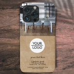Rustik Lägg till Anpassningsbar för Logotyp, föret<br><div class="desc">Rustic Lägg till Logotypen med Anpassningsbar Text Company Photo iphone case. Bakgrund till Rustic beige. Lägg till logotyp,  foto och anpassa text,  företagsinformation,  namn,  adress och kontaktinformation.</div>