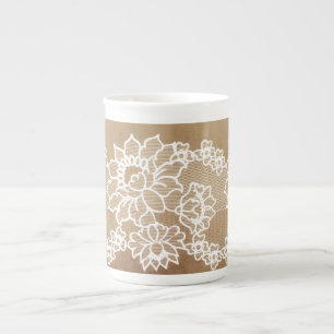 Rustik lantlig vintage beige jute och vit spets benporslin mugg