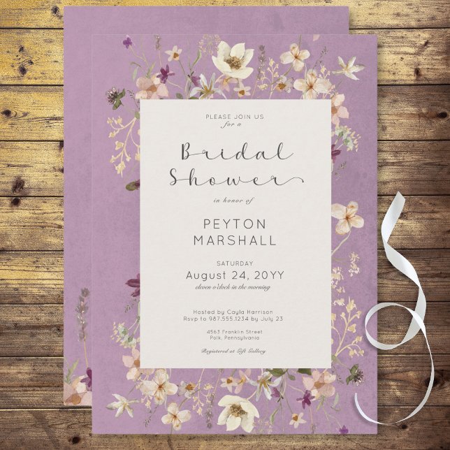 Rustik ram för bröllopsfest med lila vildblommor inbjudningar (Rustic Purple Wildflower Frame Bridal Shower Invitation)