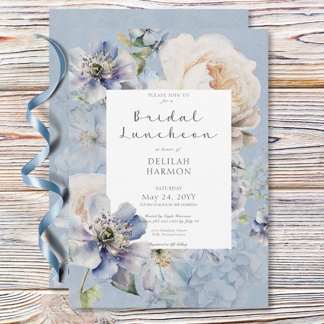 Rustik Romantisk Blå & Vit Blommig Bröllunch Inbjudningar (Rustic Romantic Blue & White Floral Bridal Lunch Invitation)