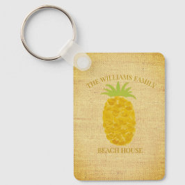 Rustik strandhus med ananas nyckelring