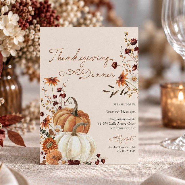 Rustik Thanksgiving-middag Pumpkin Floral Inbjudningar (Rustic Thanksgiving Dinner Invitation)