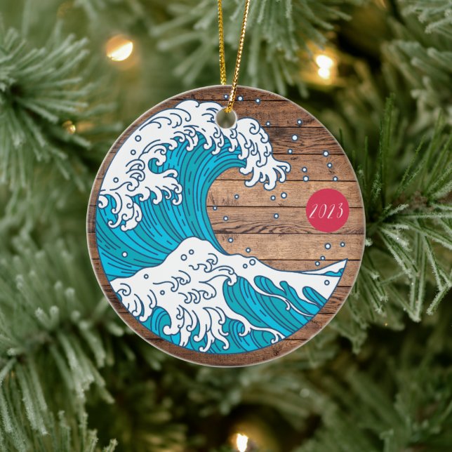 Rustik titel Wave och Sol - Anpassningsbarna Namn Julgransprydnad Keramik (Träd)