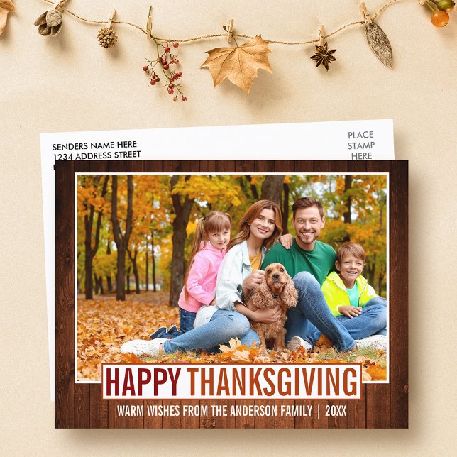 Rustik Trä Glad Thanksgiving Familjefoto Vykort (Customize to change your personalized text size or text style.)