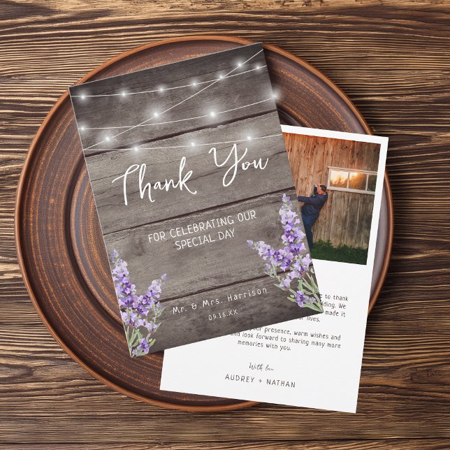 Rustik Träljustextur för bröllopsfoto i lavendelto Tack Kort (Rustic Lavender Wood Texture Light Wedding Photo Thank You Card)