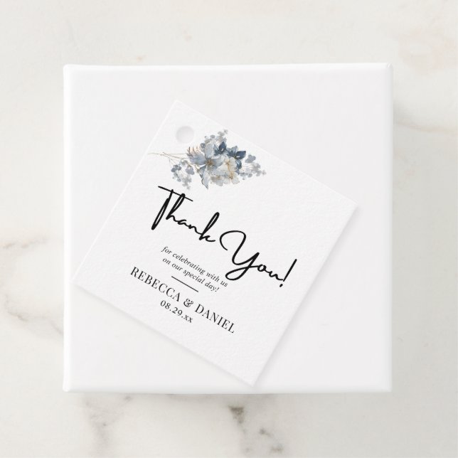 Rustik vattenfärg illustration Blommig komposition Gåvor Etiketter (På plats)