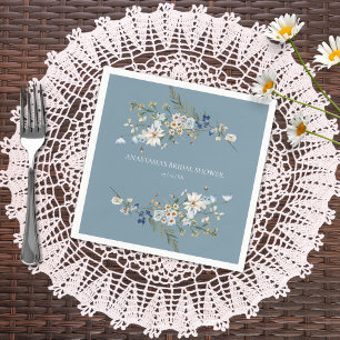 Rustika dammiga blå vilda blommor och tusenskönor pappersservett